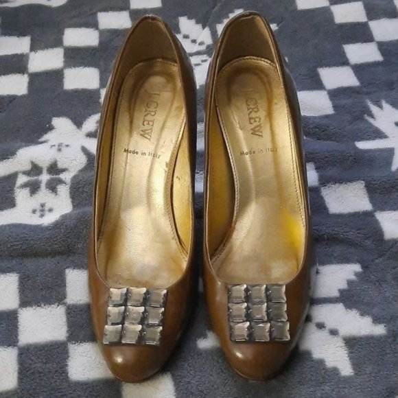 J.Crew Taupe Almond Toe Square Gem Embellishment 3 Inch Patent Leather Pumps 6.5 - Picture 1 of 16